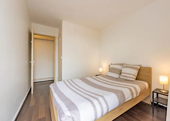 Le Pierre Cazeneuve Vue Et Climatisation *