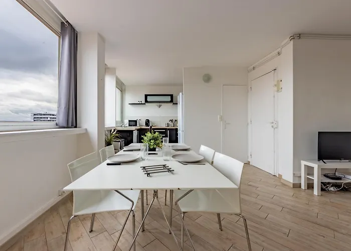 Le Pierre Cazeneuve Vue Et Climatisation Toulouse