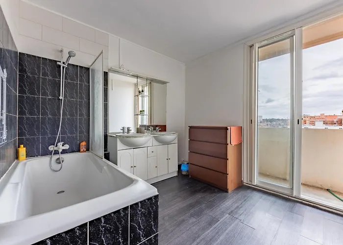 Le Pierre Cazeneuve Vue Et Climatisation