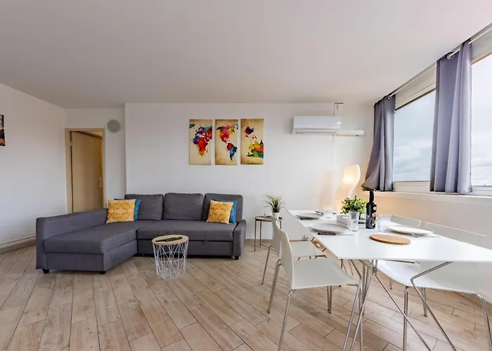 Le Pierre Cazeneuve Vue Et Climatisation Apartament *